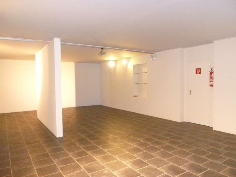 Mischgebiet++++ 1000m² Lager/Ausstellungshalle mit Büros und Sozialräumen