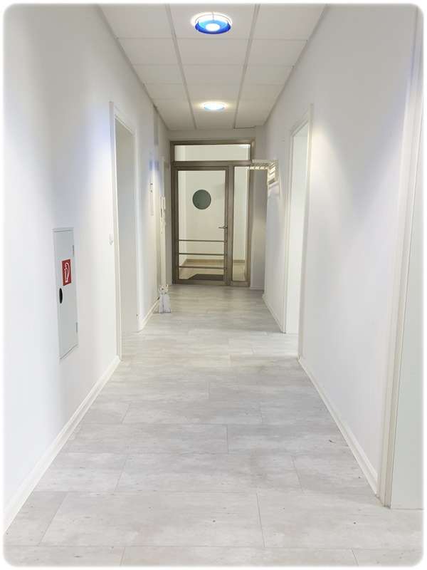 Büro-/ Geschäftsfläche in unmittelbarer Nähe zum Bahnhof und in verkehrsgünstiger Lage zu vermieten.