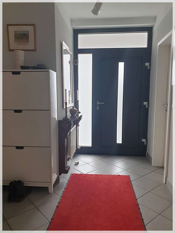 Tolles 5 Zi. Einfamilienhaus mit Terrasse und uneinsehbarer Garten sowie Garage inkl.