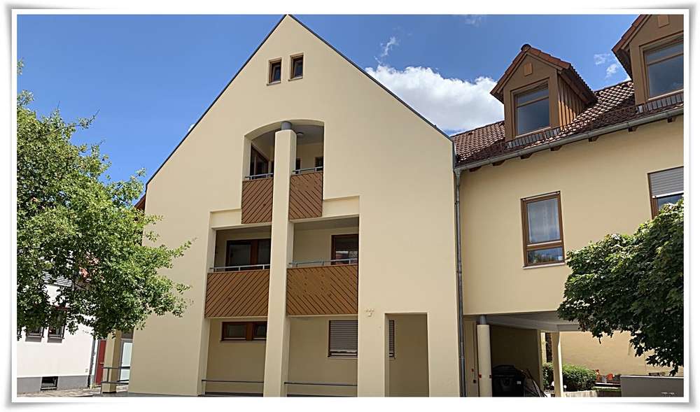 Sofort frei 2 ZKB. Etagenwohnung mit 2xBalkone ***** Wohnberechtigungsschein  erforderlich!