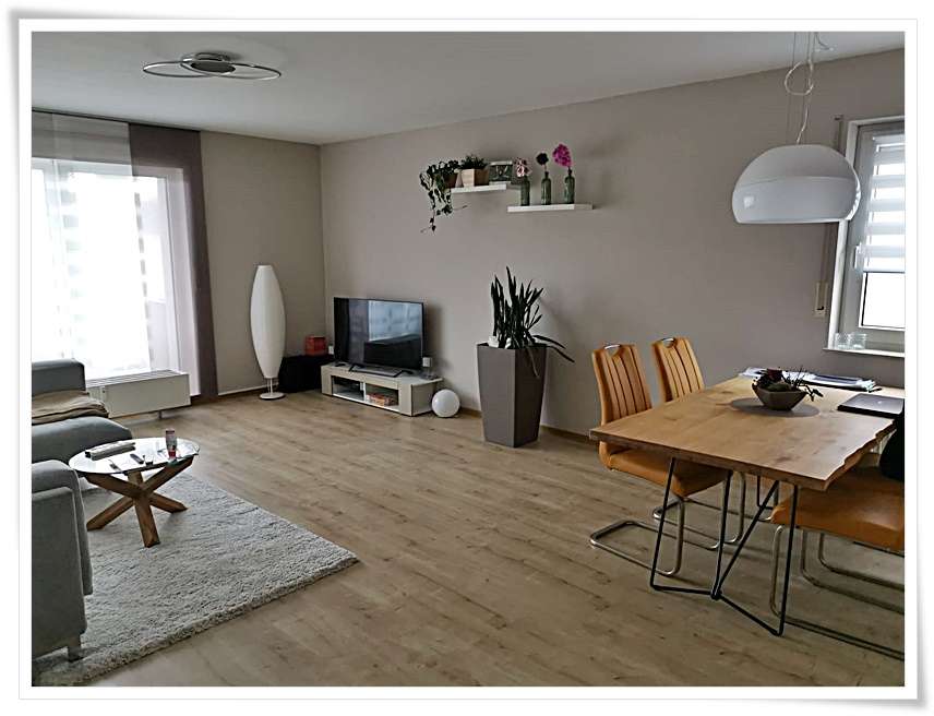 Helle und gut geschnittene 2 Zi. Etagenwohnung mit Balkon frei ab 01.11.2020