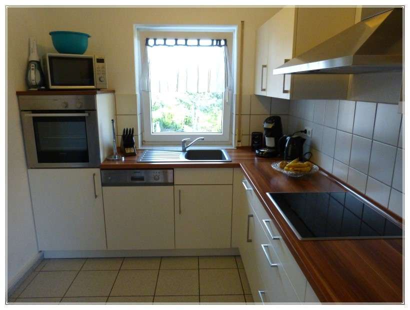 3 Zimmer Etagenwohnung mit Balkon und Tiefgaragenplätze in ruhiger und zentraler Lage 