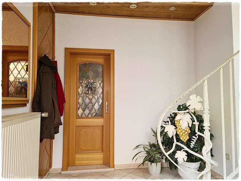 Wohnen auf dem Winzerhof -Außergewöhnliche 3 Zi. Wohnung mit Balkon ab 01.03.2021 frei