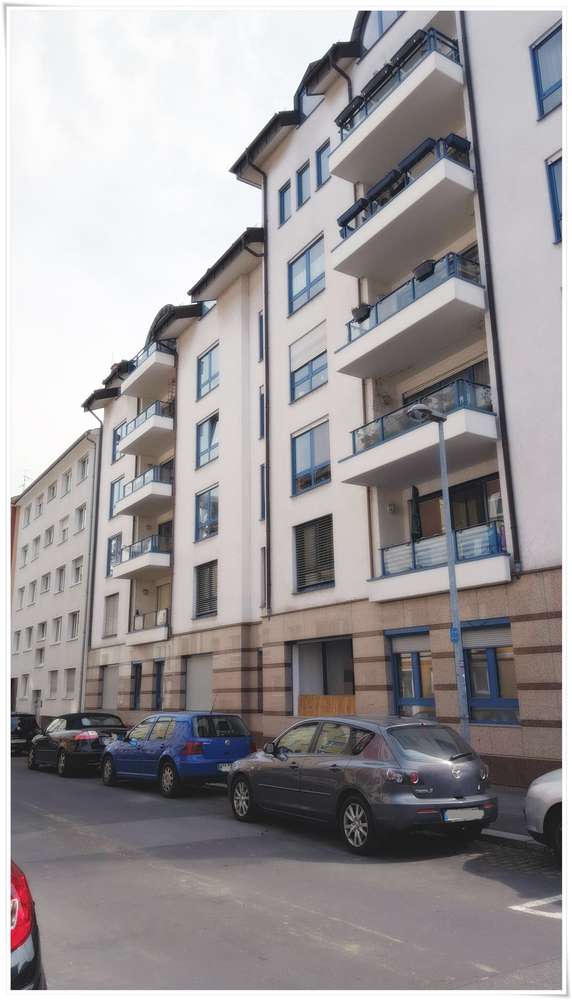 Nähe Zollhafen! Helle 2 Zi. WHG mit Loggia und TG Platz in zentraler Lage der Neustadt
