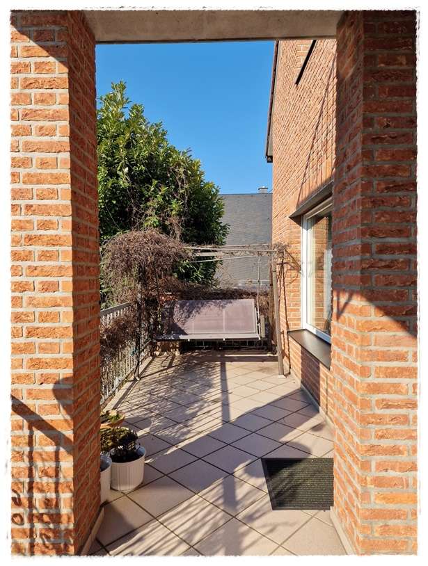 EFH mit Charme, einen perfekten Grundriss und vielen Gestaltungsmöglichkeiten inkl Grd. und Garagen