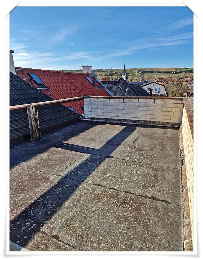 Mehrfamilienhaus mit drei Wohneinheiten in Nierstein zu verkaufen- große Dachterrasse mit Fernblick-