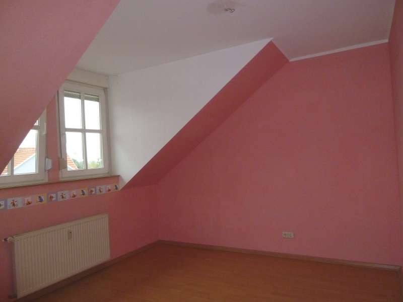 Helle Dachgeschosswohnung mit großer Wohnküche