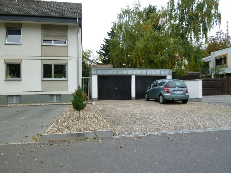 ***Super Lage*** (ca.130m²) Büro-/Gewerbefläche geeignet als Fahrschule**Parkplätze und große Garage