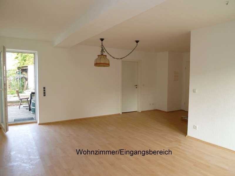 3 Zi. Souterrainwohnung mit Terrasse -sofort frei-