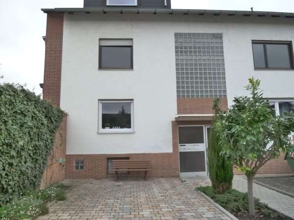 ****Super Preis****4Zi. Etagenwohung, gr. Südbalkon,Keller und Garage in kl. WE zu  verkaufen