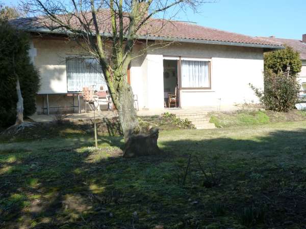 Seltenheit!!! 5 Zi. Bungalow auf großem Grundstück ++absolut ruhige Wohnlage ++ kein Fluglärm 