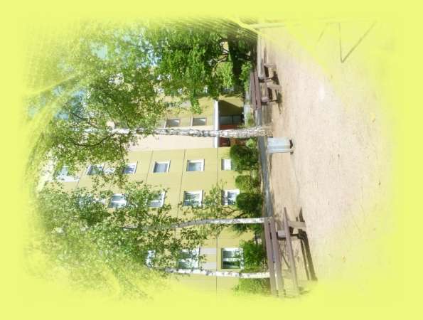 Wunderbar für kleine Familien oder Paare: Schöne 3-Zi.-Wohnung mit Balkon und Tiefgaragenstellplatz