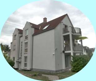 Toll aufgeteilte 2 Zi- Etagenwohnung mit Balkon und Pkw-Außenstellplatz  wartet auf neuen Mieter 