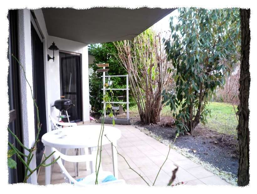 2 Zi. Erdgeschosswohnung mit Terrasse und Garten- frei ab 01.02.2014*******
