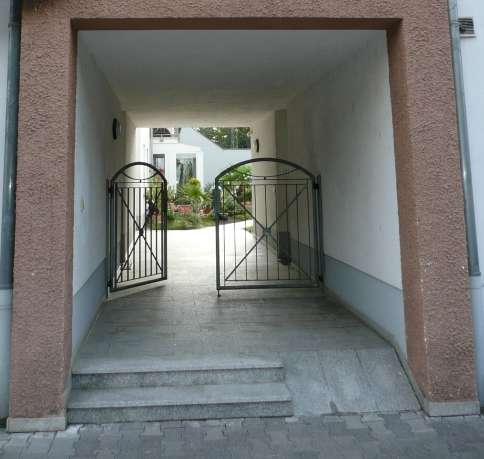 Charmante 2 Zi Whg. mit Haus-Charakter in ruhiger Wohnanlage und TG Stellplatz frei ab sofort