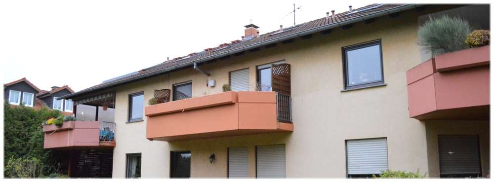 2 Zimmer Etagenwohnung mit Balkon und PKW-Außenstellplatz in ruhiger Lage