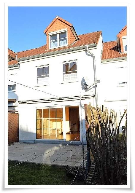 Familienfreundliches  Reihenmittelhaus mit Garten und EBK sucht neue Mieter!