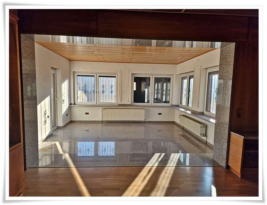 Für Menschen mit Weitblick, Atrium-Bungalow für 2 Generationen oder komplett selbst nutzen *****