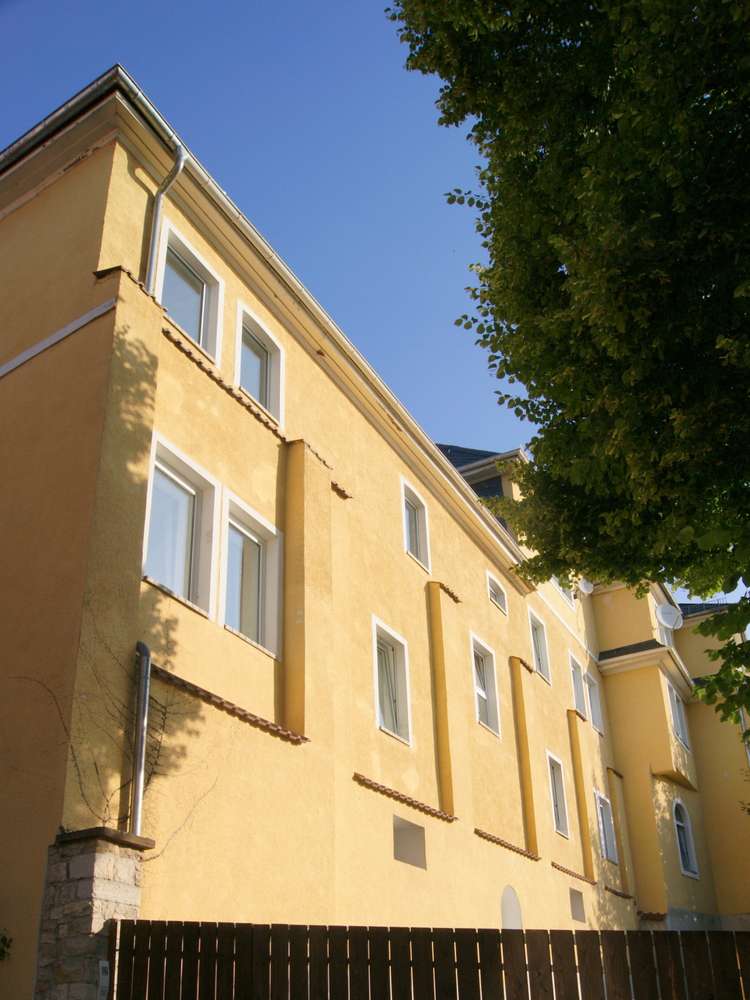 3 Zi. Etagenwohnung mit herrlichem Ausblick und PKW-Stellplatz in der Altstadt frei ab sofort