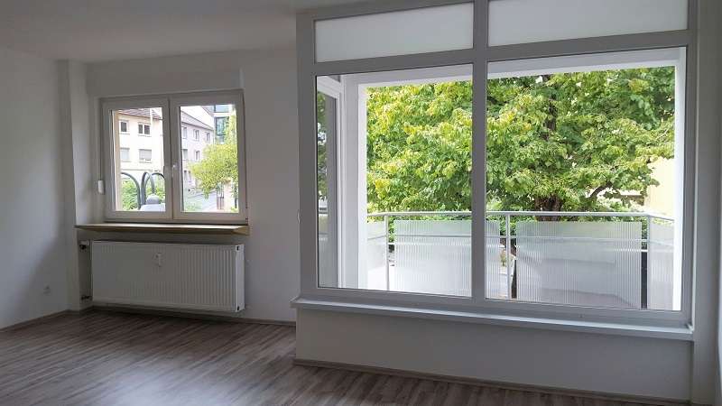 Erstbezug nach Kernsanierung: 4 Zi.-Whg. -in zentraler Wohnlage