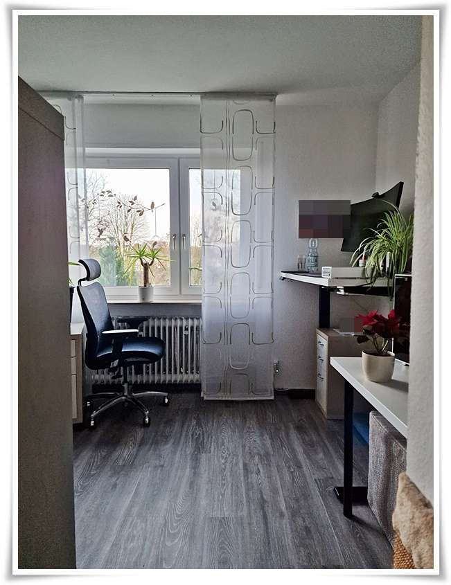 Wunderschöne und lichtdurchflutete 4 Zi. Etagenwohnung mit gr. Balkon, Keller und Außen-Stellplatz