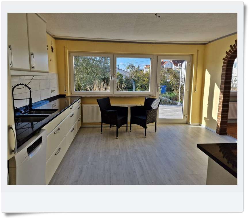 3 Zimmer EG Wohnung mit Terrasse, Nebengebäude (Sanierungsbedürftig) inkl Garage und Grundstück